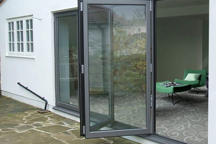 bifold-doors-Aluminium20bifold_slider206-0-1-aspect-ratio-960x768-960x768-3f9368be